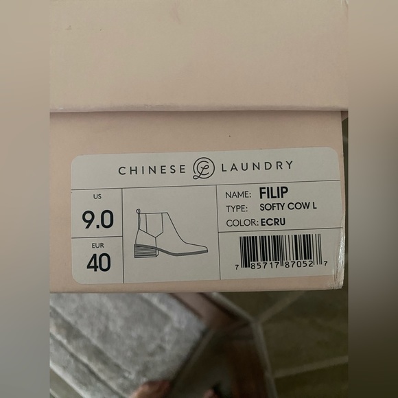 Chinese Laundry White Booties - Picture 3 of 3